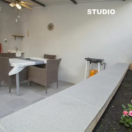 Sandy Beach&Centre Apartments Appartement Split