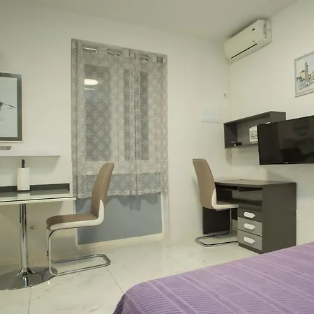 Sandy Beach&Centre Apartments *